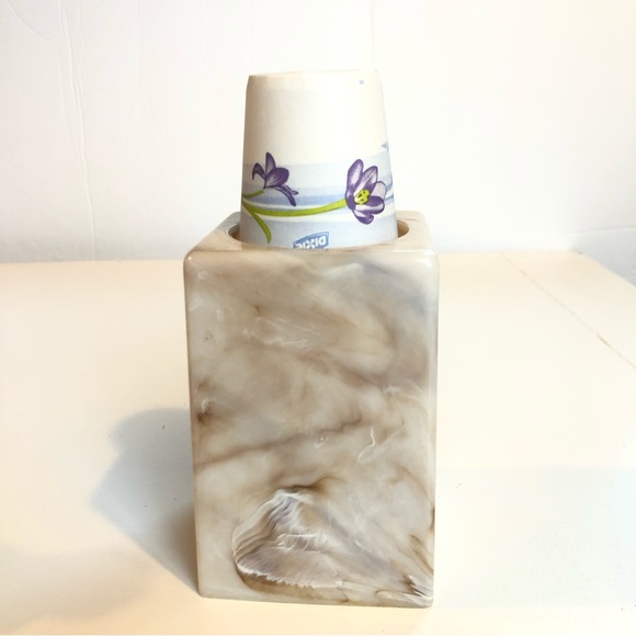 Vintage Marbled Plastic Dixie Cup Dispenser | 13 cups included - Picture 2 of 7